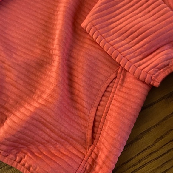 Womens LL Bean pull-over - Picture 3 of 6